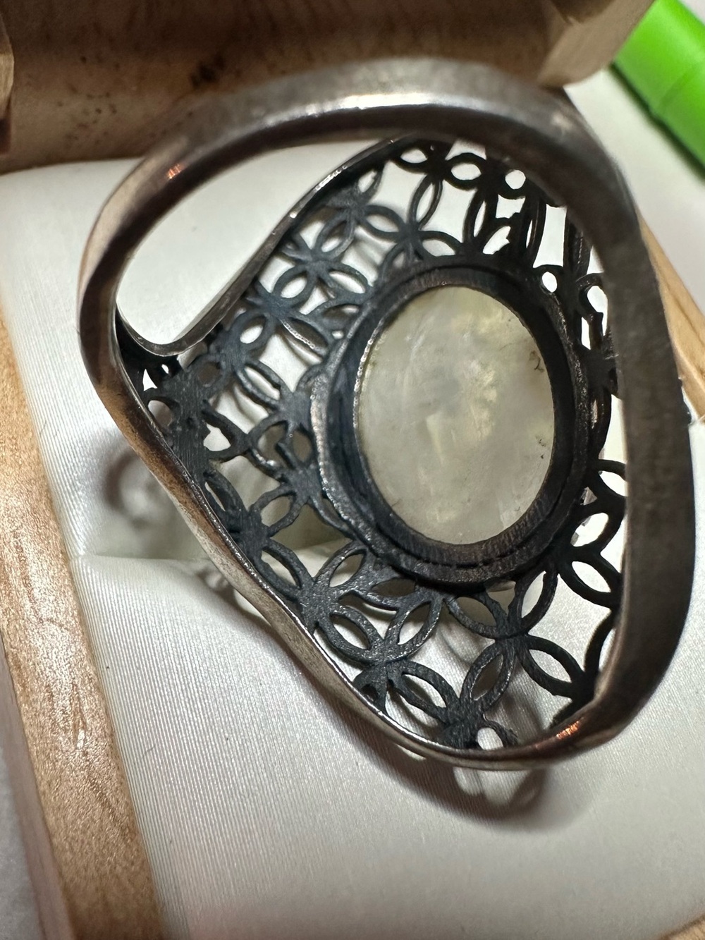 Moonstone sterling silver Filigree Statement Ring - Picture 3 of 6
